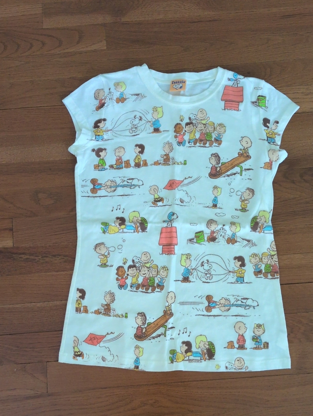 Peanuts T Shirt Size Small